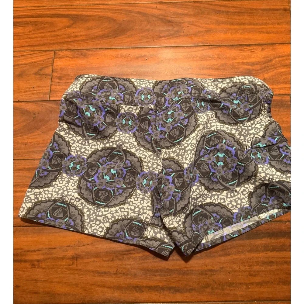 Patagonia Barely Baggies Board Shorts Womens 4 Blue Grey Floral Mandala Print